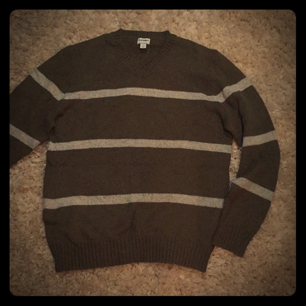 Old Navy sweater - size Large
